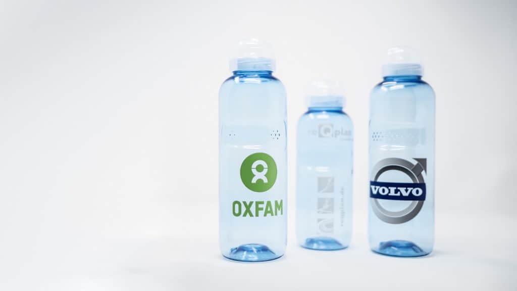 Kavodrink-Flasche-aus-Tritan-bedrucken-im-Tampondruck